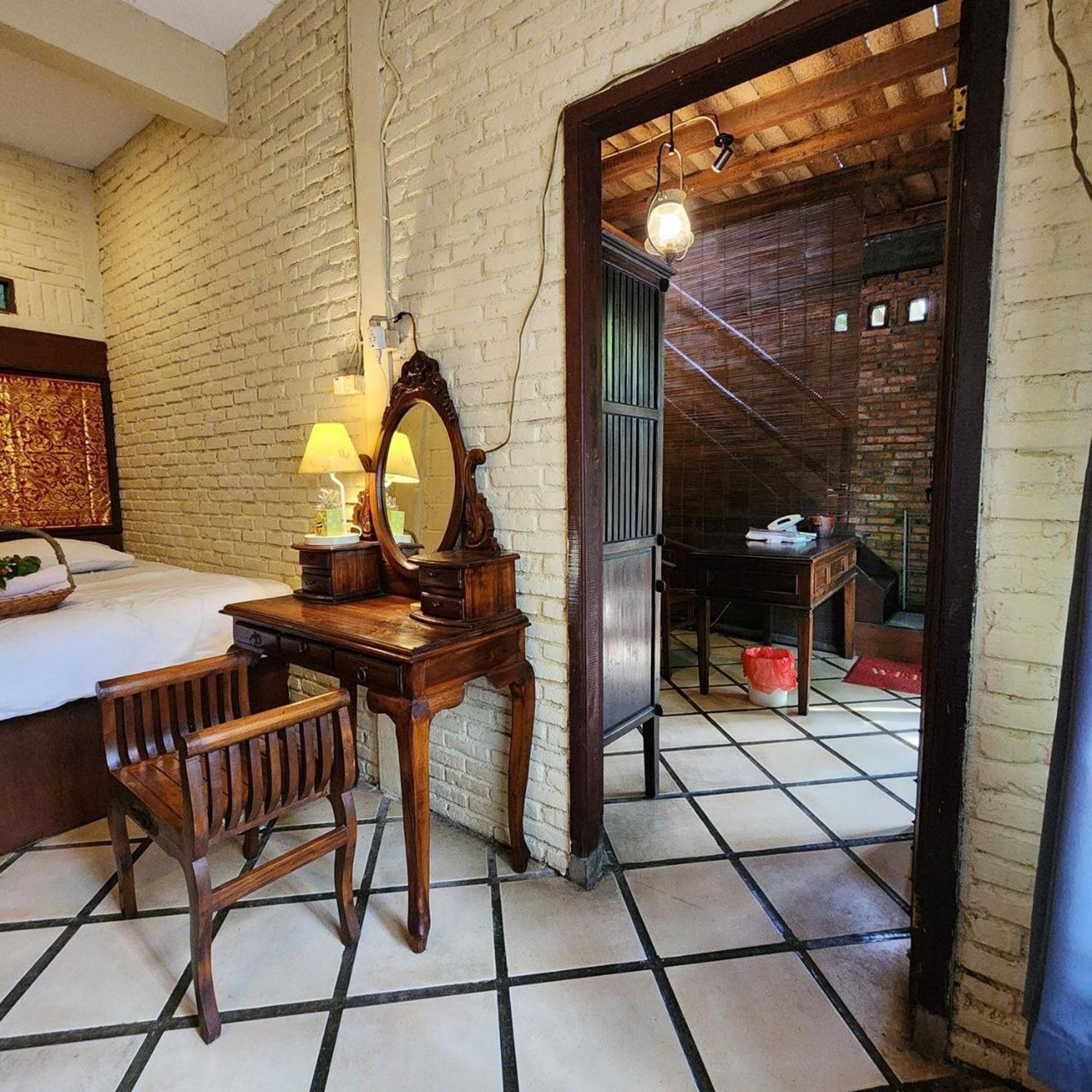 Nila House, Sharia Family 5*
